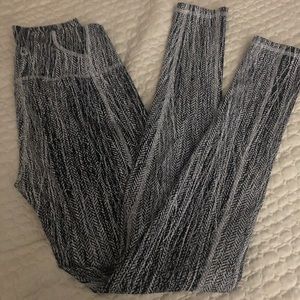 Buffbunny barely worn jacquard legging